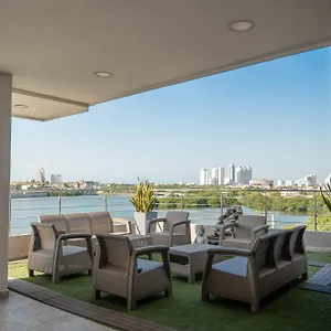 3* Aparthotel Bahia 79 Apartasuites Cerca Al Centro